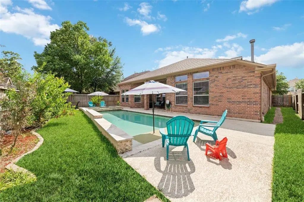 Long-Term vs Short-Term Rental Pros and Cons